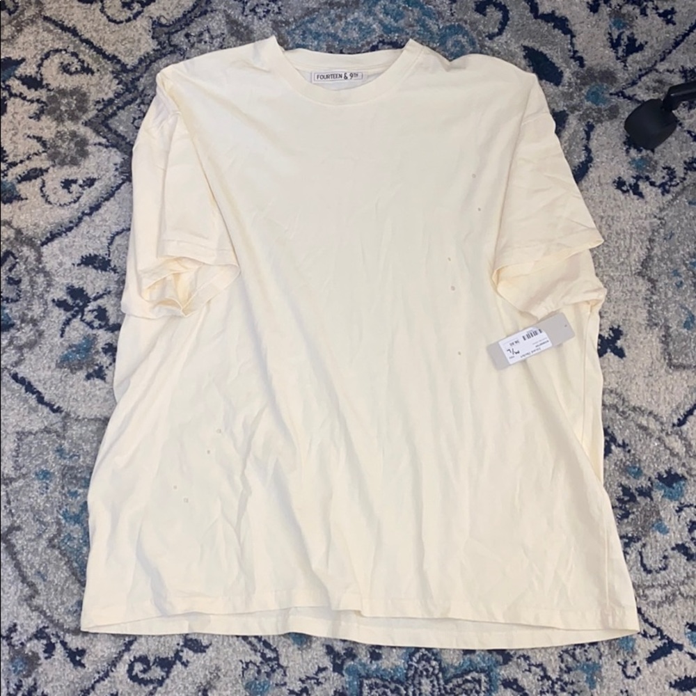 Trendy Lizard Thicket pastel oversized tee.